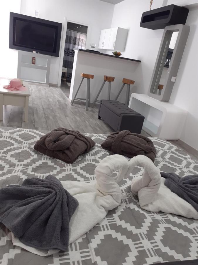 Deluxe Yiota'S Studio ! Хлоракас Экстерьер фото