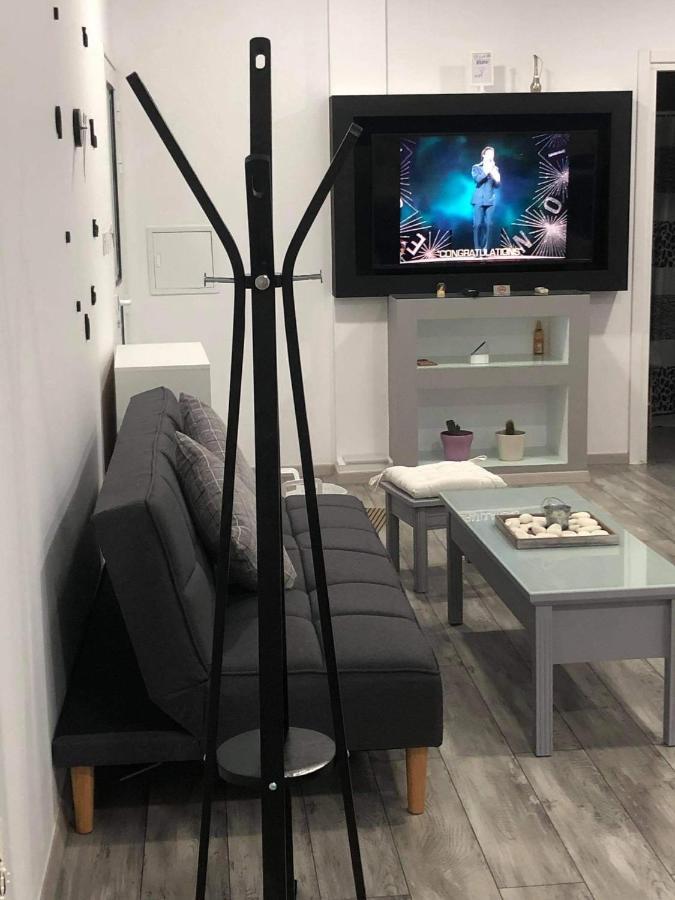 Deluxe Yiota'S Studio ! Хлоракас Экстерьер фото