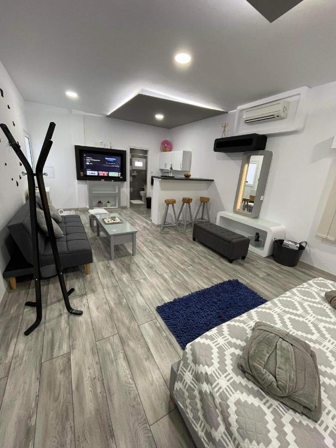 Deluxe Yiota'S Studio ! Хлоракас Экстерьер фото