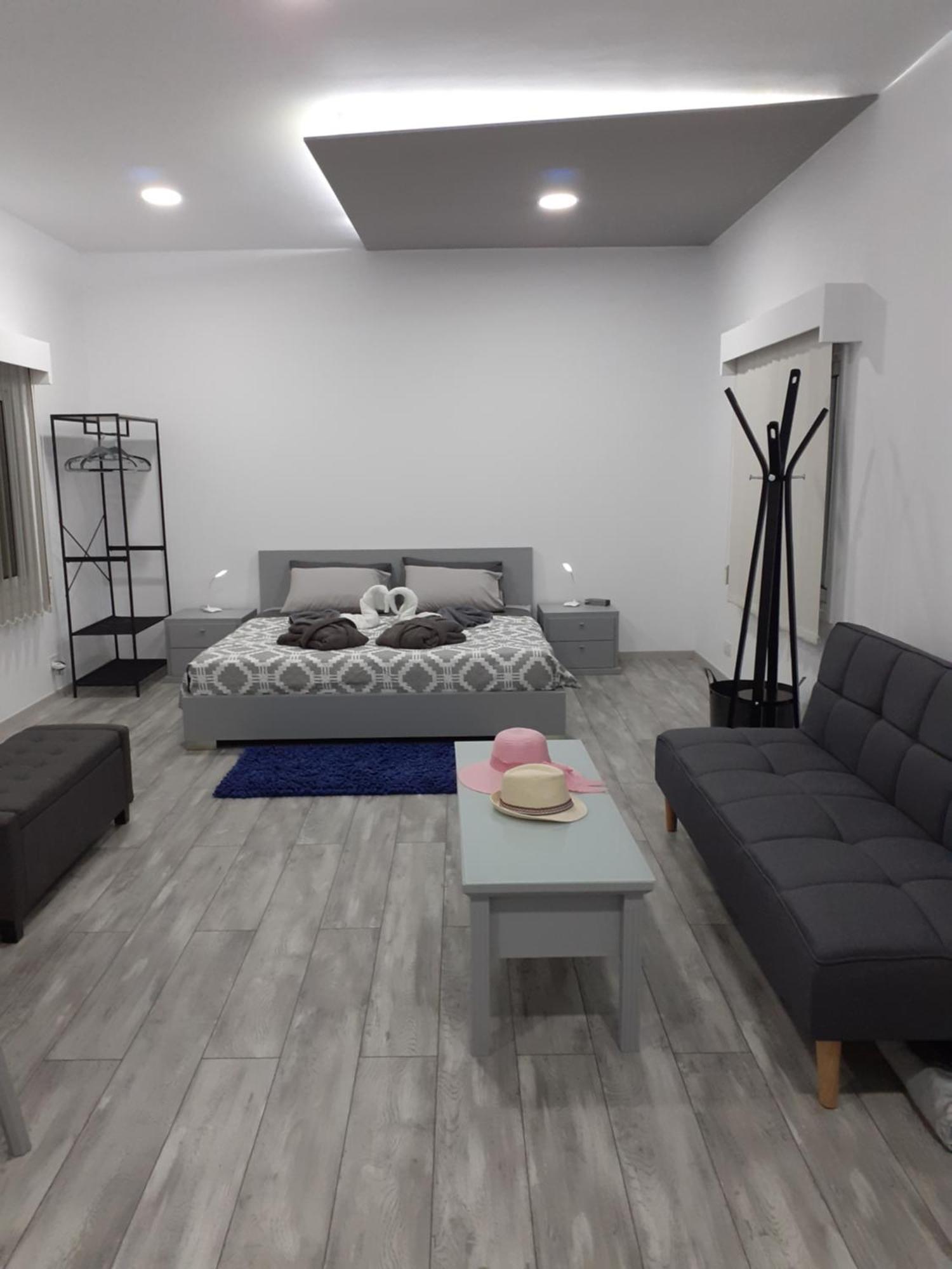 Deluxe Yiota'S Studio ! Хлоракас Номер фото